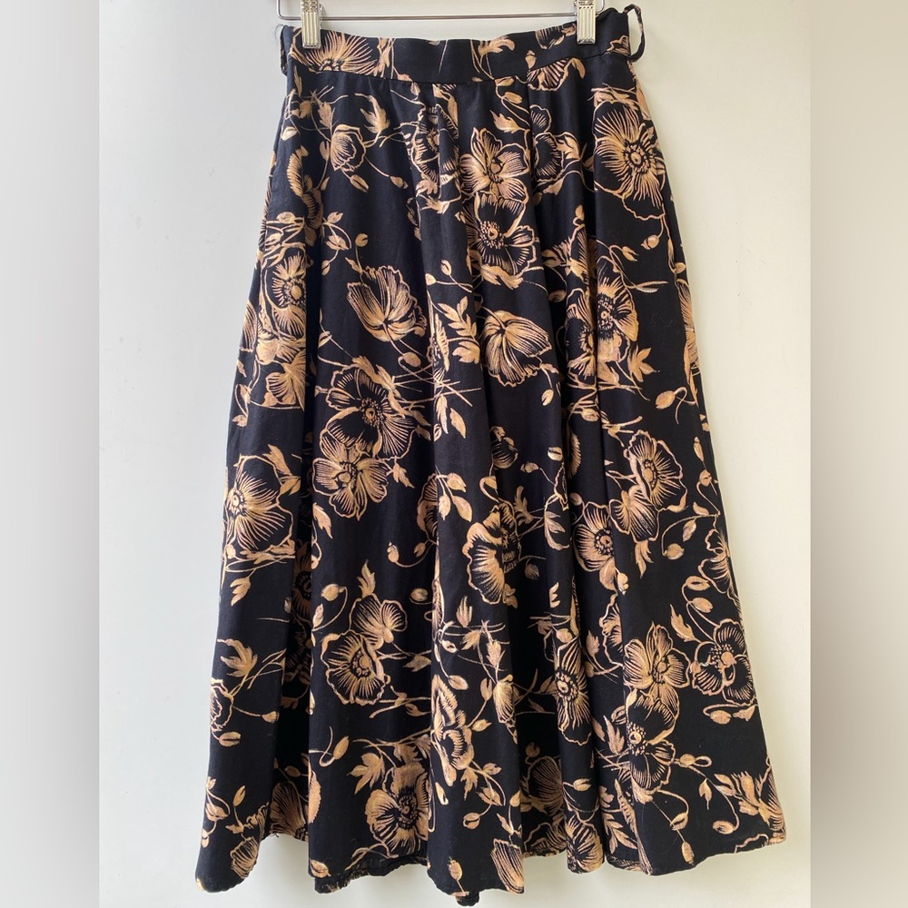 Vintage Floral midi Skirt - size 2-4
